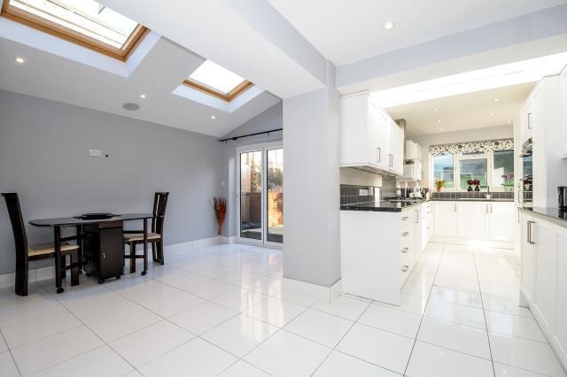 Kitchen/Breakfast Room