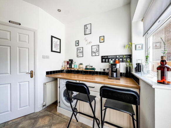 3 bed Semi-Detached for sale Image 9