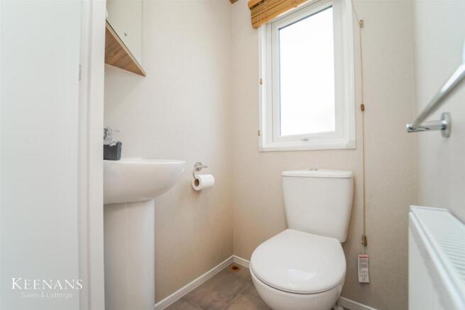 2 bed Park Home for sale Image 7