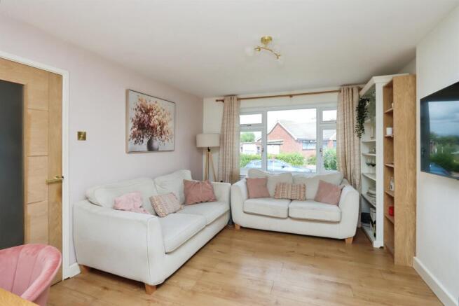 2 bed Semi-Detached Bungalow for sale Image 2