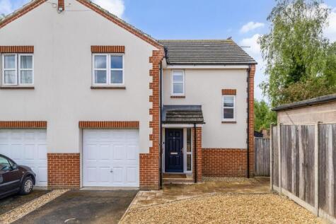 School Road, Durrington