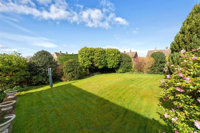 69 Higham Lane-33.jpg