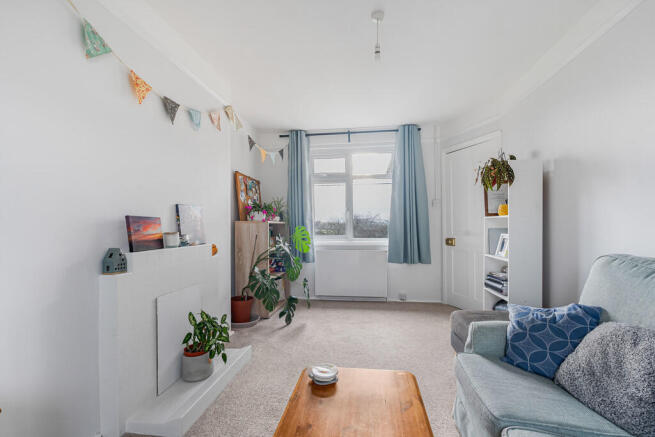 Living Room (2)