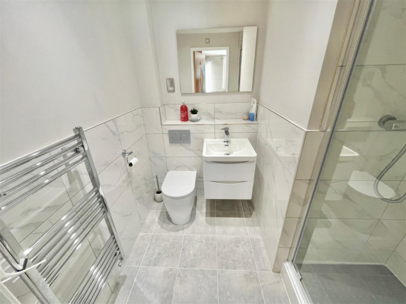 En Suite Shower Room