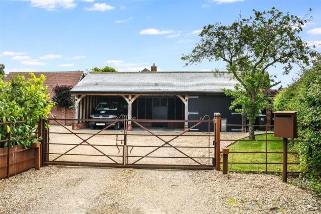 Garaging/Cart Lodge