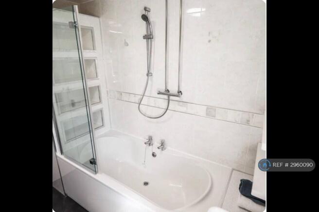 2 bed Terraced to rent Image 12