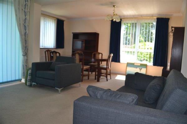 Lounge / Dining Room