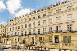 Flat 17, 1 Radford House, Pembridge Gardens, London W2 4EE