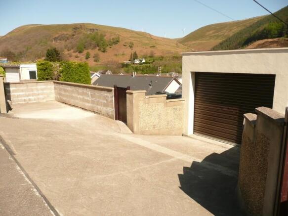 Detached Garage