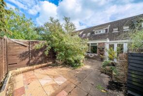 24, Hadrian Road, Andover SP10 5JN