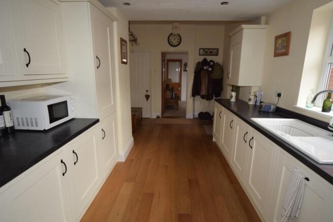 KITCHEN DINER