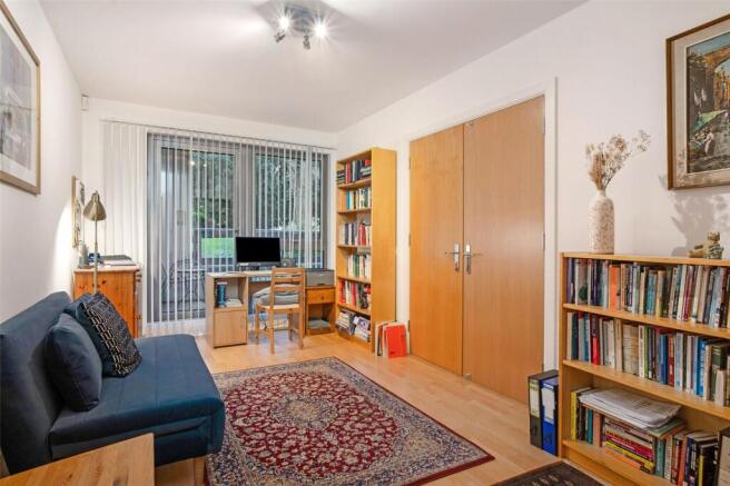 Bedroom/Study