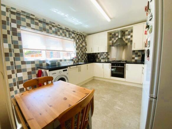 KITCHEN 12'4 x 10'3