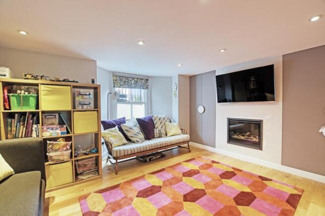 Snug/Playroom