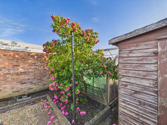 2 bed Semi-Detached Bungalow for sale Image 11