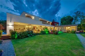 Highview, Common Lane, Radlett WD7 8PJ
