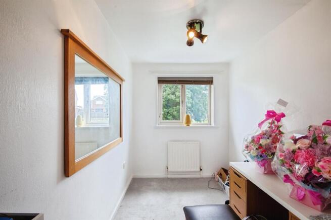 3 bed Terraced for sale Image 12