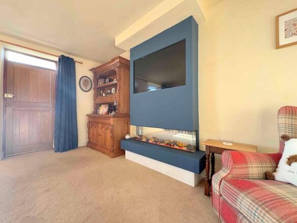 4 bed Semi-Detached for sale Image 11
