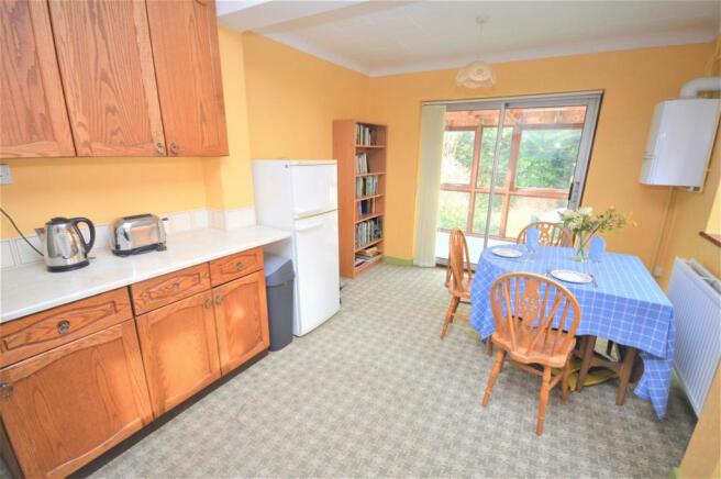 Kitchen 2.jpg