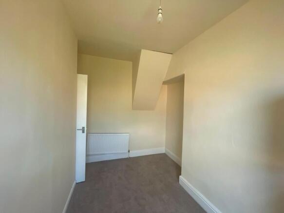 2 bed Terraced to rent Image 12