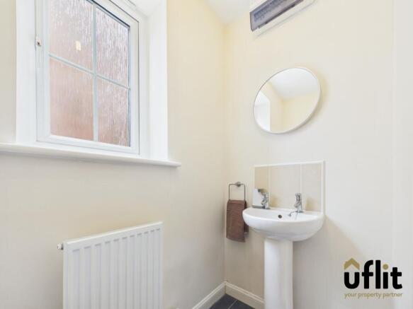 3 bed Semi-Detached for sale Image 11