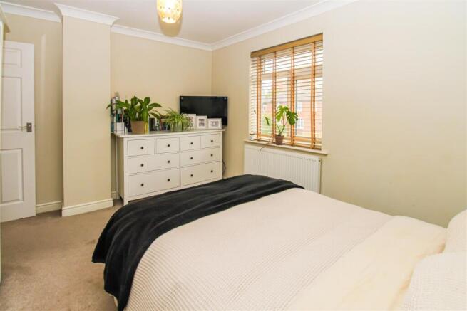 2 bed Terraced for sale Image 9