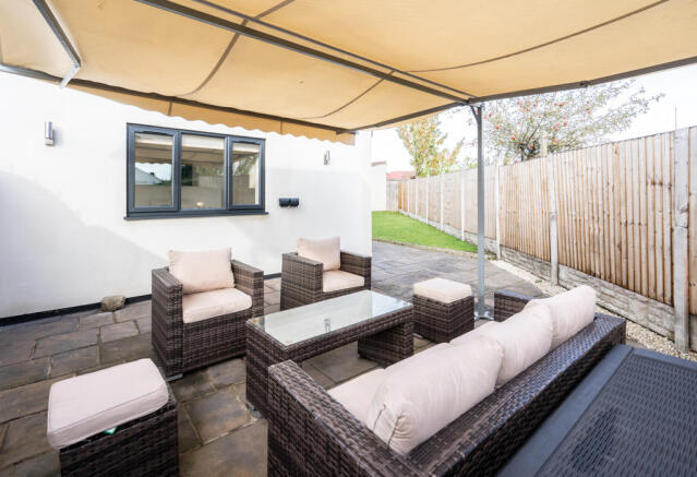 Private walled patio