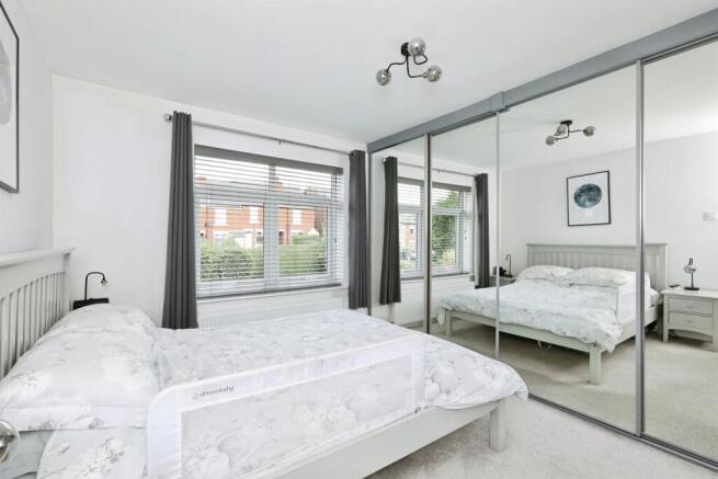 3 bed Semi-Detached for sale Image 7