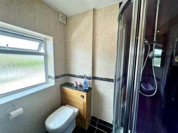 En-Suite Bathroom