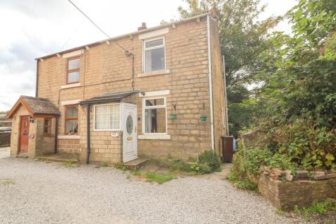 Halls Court, Glossop, SK13