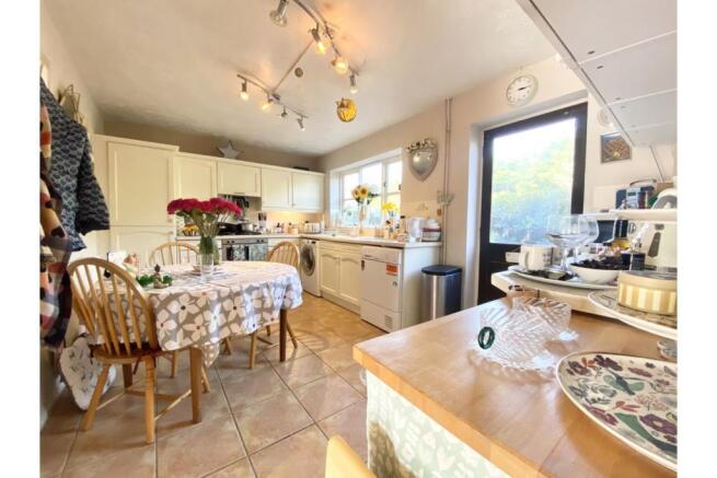 Kitchen/Breakfast