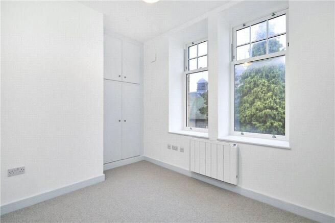 1 bed Apartment to rent Image 6