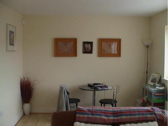 Lounge 3.jpg