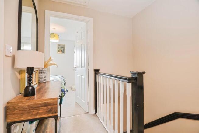 2 bed Terraced for sale Image 8