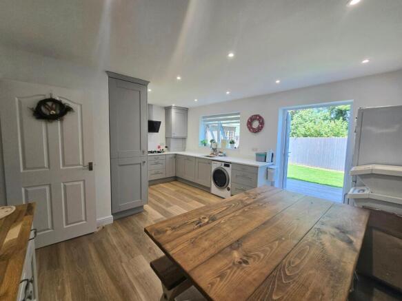 KITCHEN/DINER