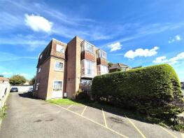 6, 177 Julian Court, Bournemouth Road, Poole BH14 9HT
