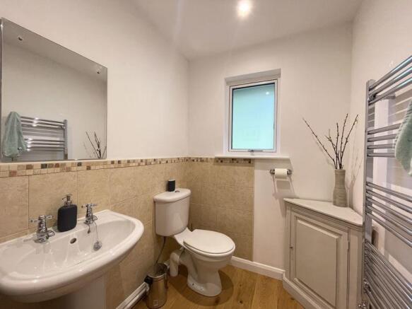 Cloakroom / WC