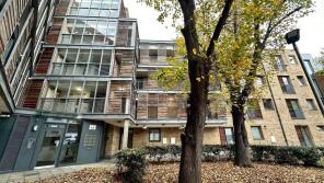 15, Oberon Court, East Ham, London E6 1BF