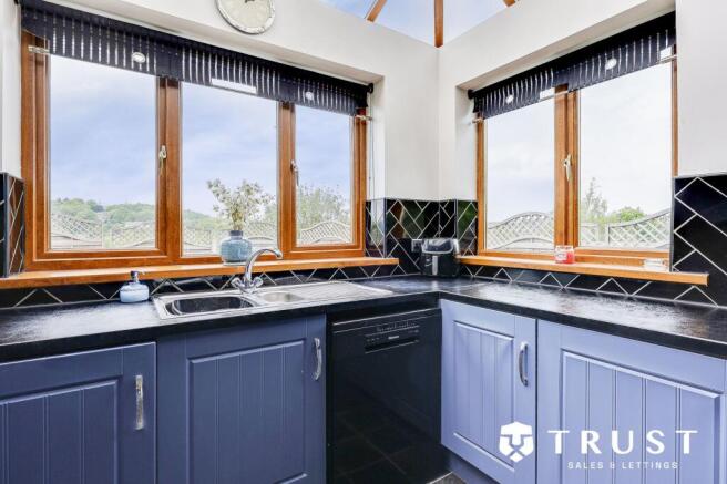 3 bed Detached for sale Image 10