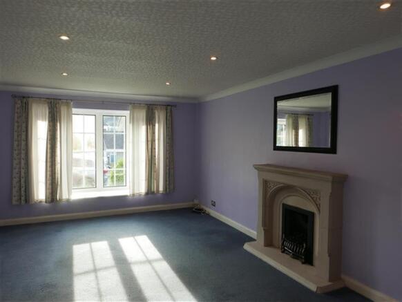 LIVING / DINING ROOM (IMAGE TWO)