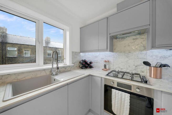 4 bed Terraced for sale Image 9
