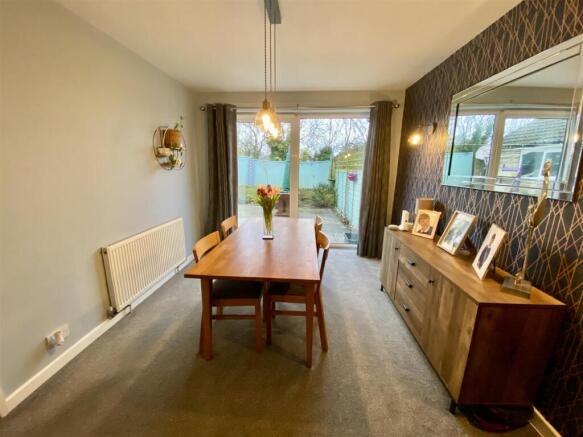 4 bed Semi-Detached for sale Image 6