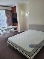 55b, Hendon Way, London NW2 2LX