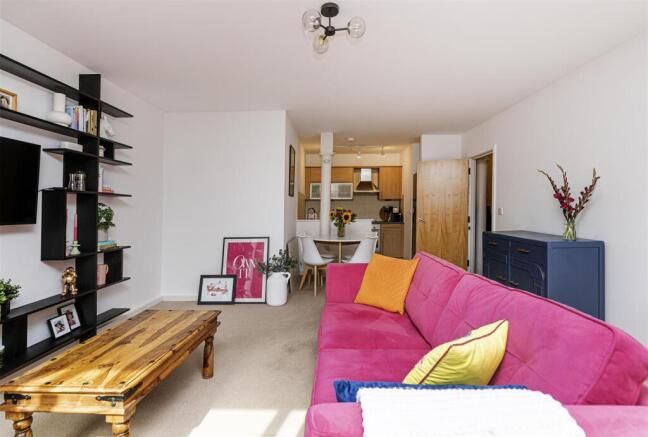 1 bed Apartment for sale Image 11