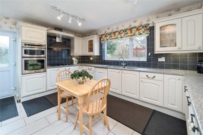 Kitchen/Breakfast Rm