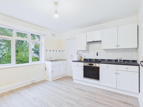 Kitchen/ Dining Room