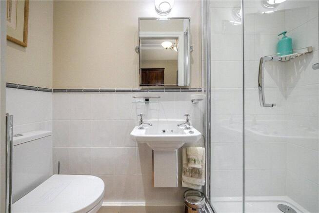 2 bed Apartment for sale Image 5