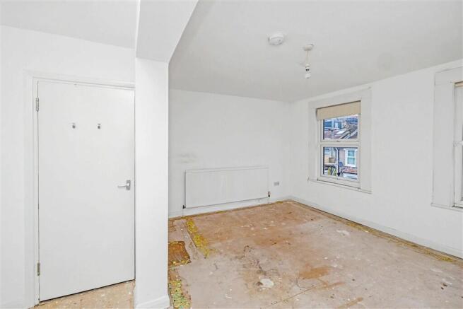 Elswick Road, London photo 3