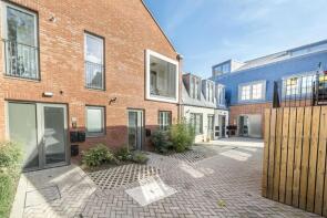 Flat 1, 332, Dukes Mews, Hornsey, London N10 2QN
