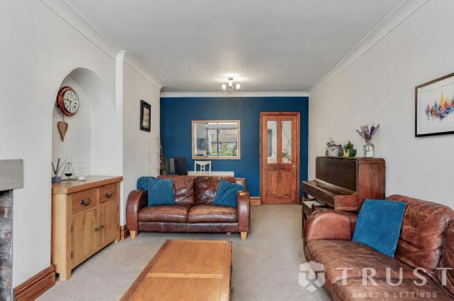 4 bed Semi-Detached for sale Image 12
